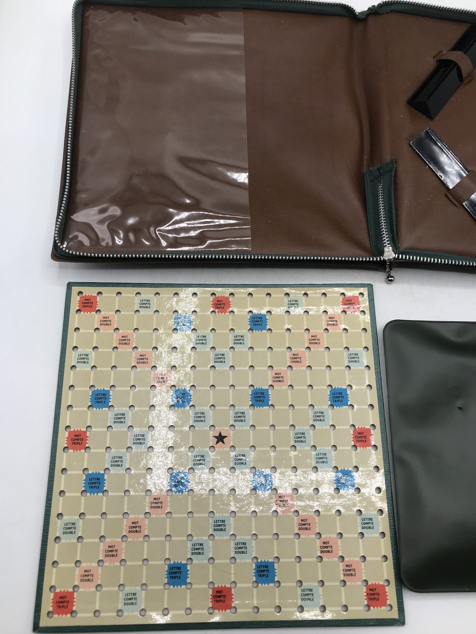 Scrabble de luxe de voyage vintage - Ressourcerie Histoires Sans Fin