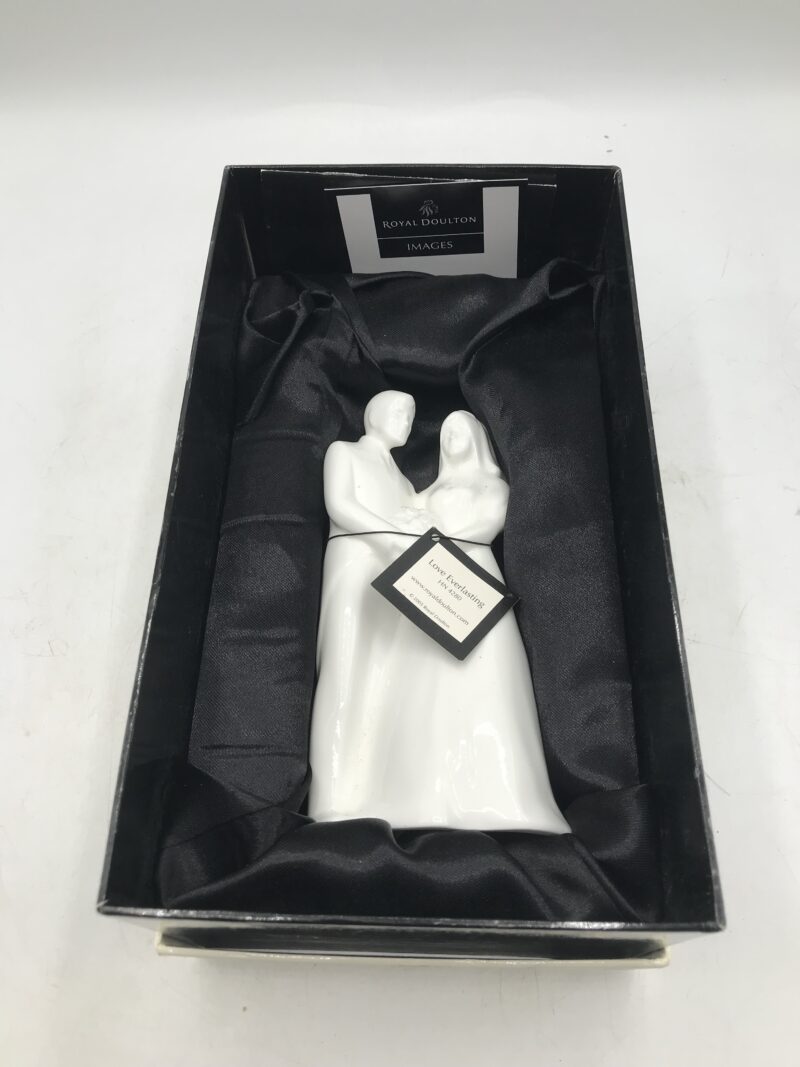 Figurine de mariage Royal Doulton – Image 4