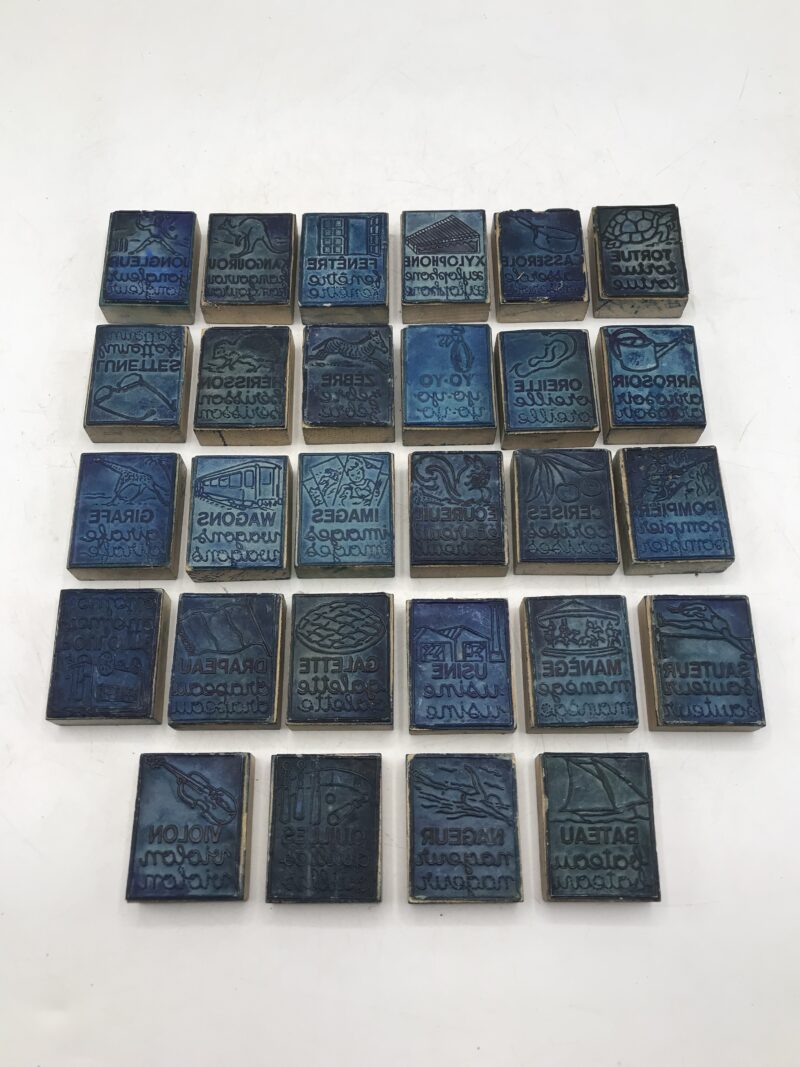 Lot de 28 tampons encreurs vintage – Image 3
