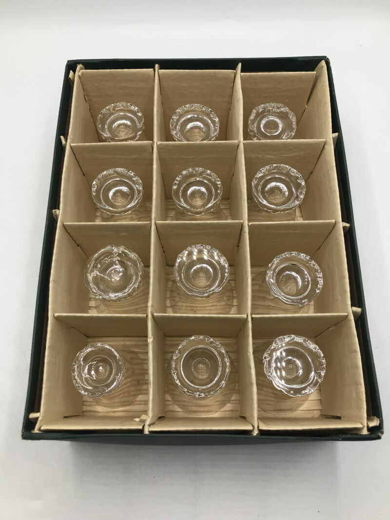 Service de 12 verres moyen modèle cristal Daum – Image 9