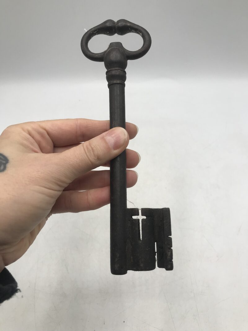 Lot de 3 anciennes clefs fer forgé – Image 7