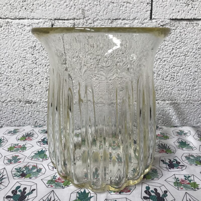 vase ancien verre jaune