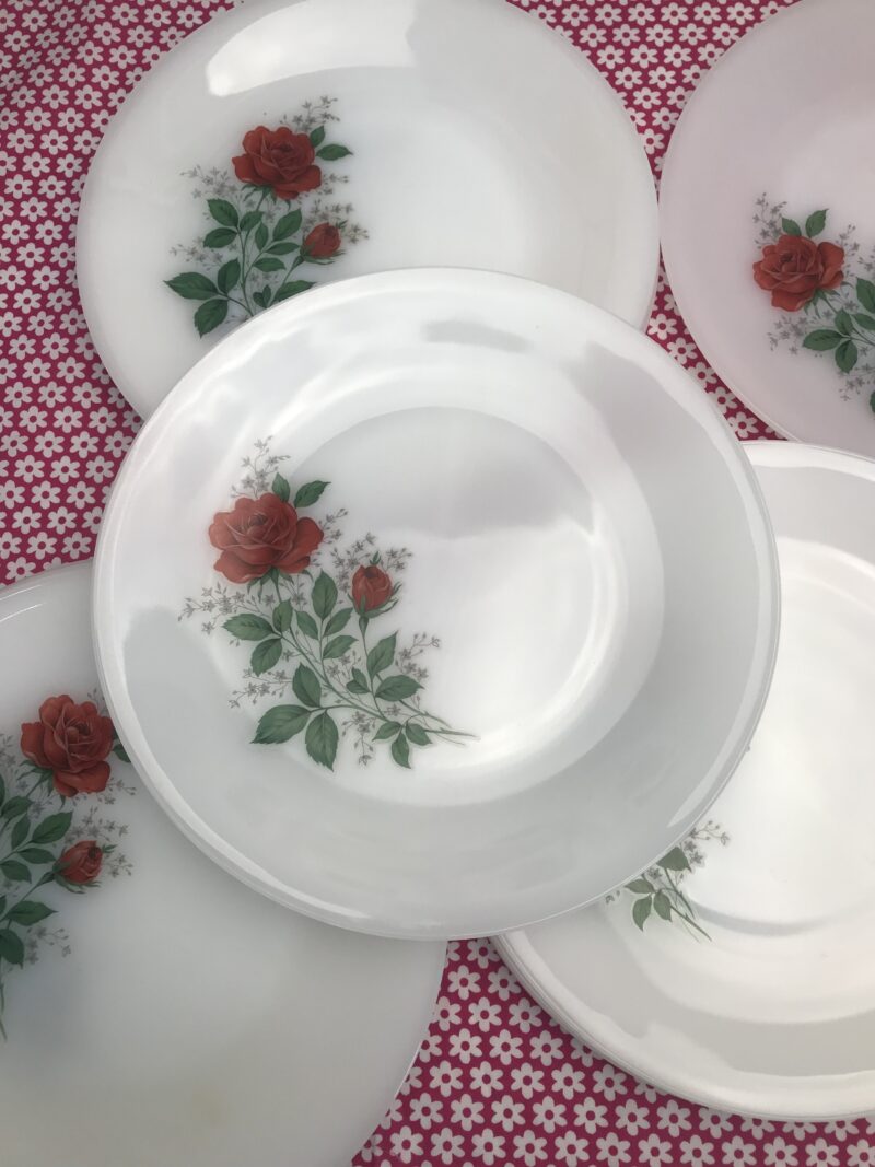 assiettes arcopal roses