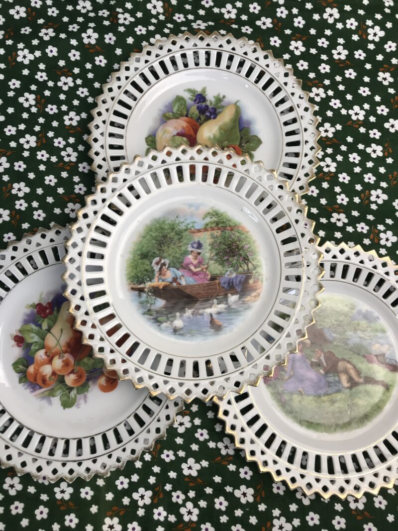 assiettes dentelles vintage