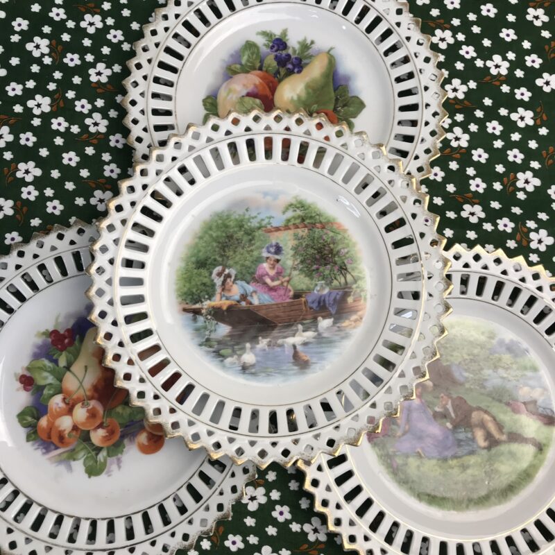 assiettes dentelles vintage