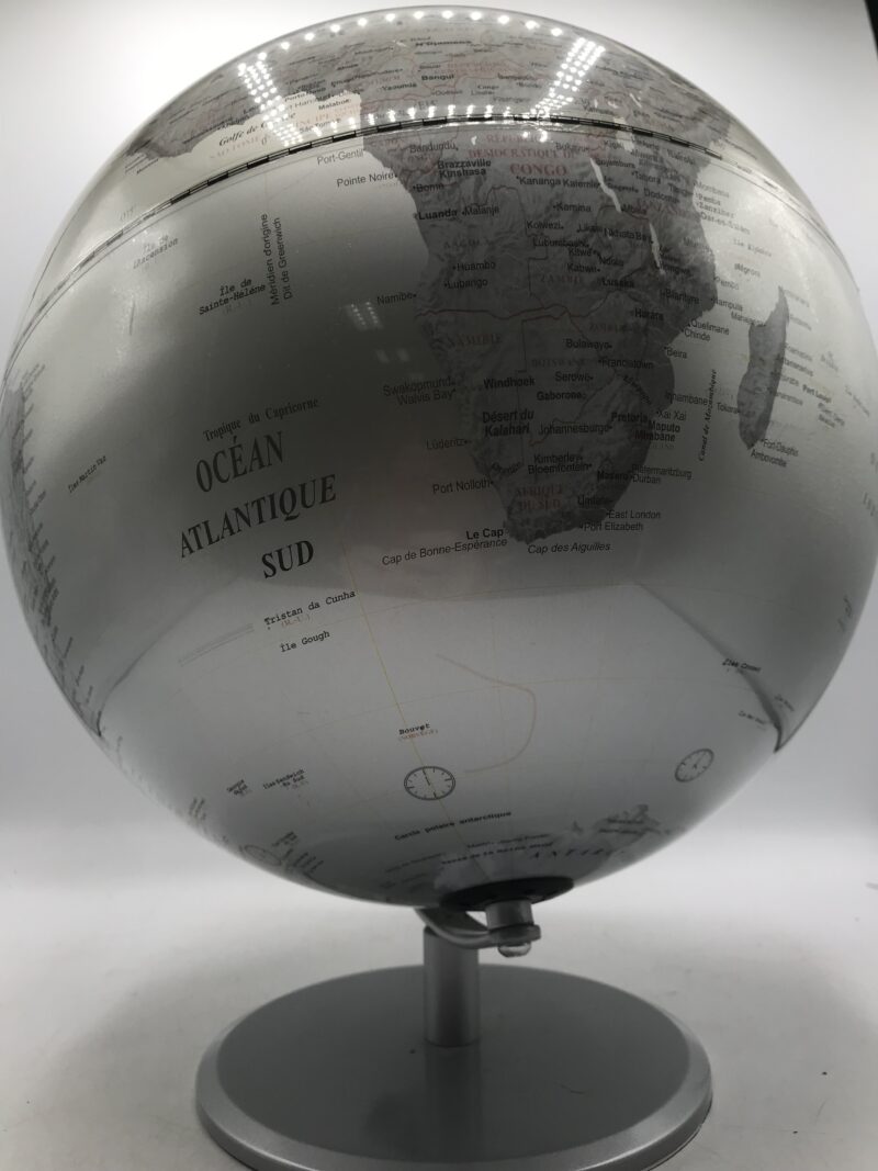 Globe décoratif couleur argent – Image 2