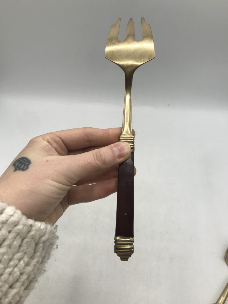 Ménagère complète en laiton et bois – Image 17