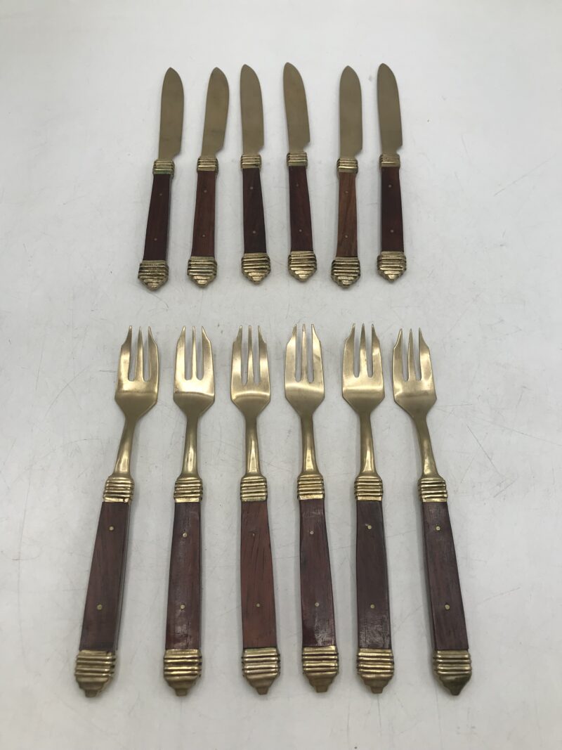 Ménagère complète en laiton et bois – Image 10