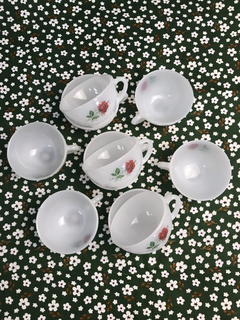 Lot De 4 Tasses Vintage Himark - Plastique Rouge Et Blanc, Anneau Atomique, Taiwan