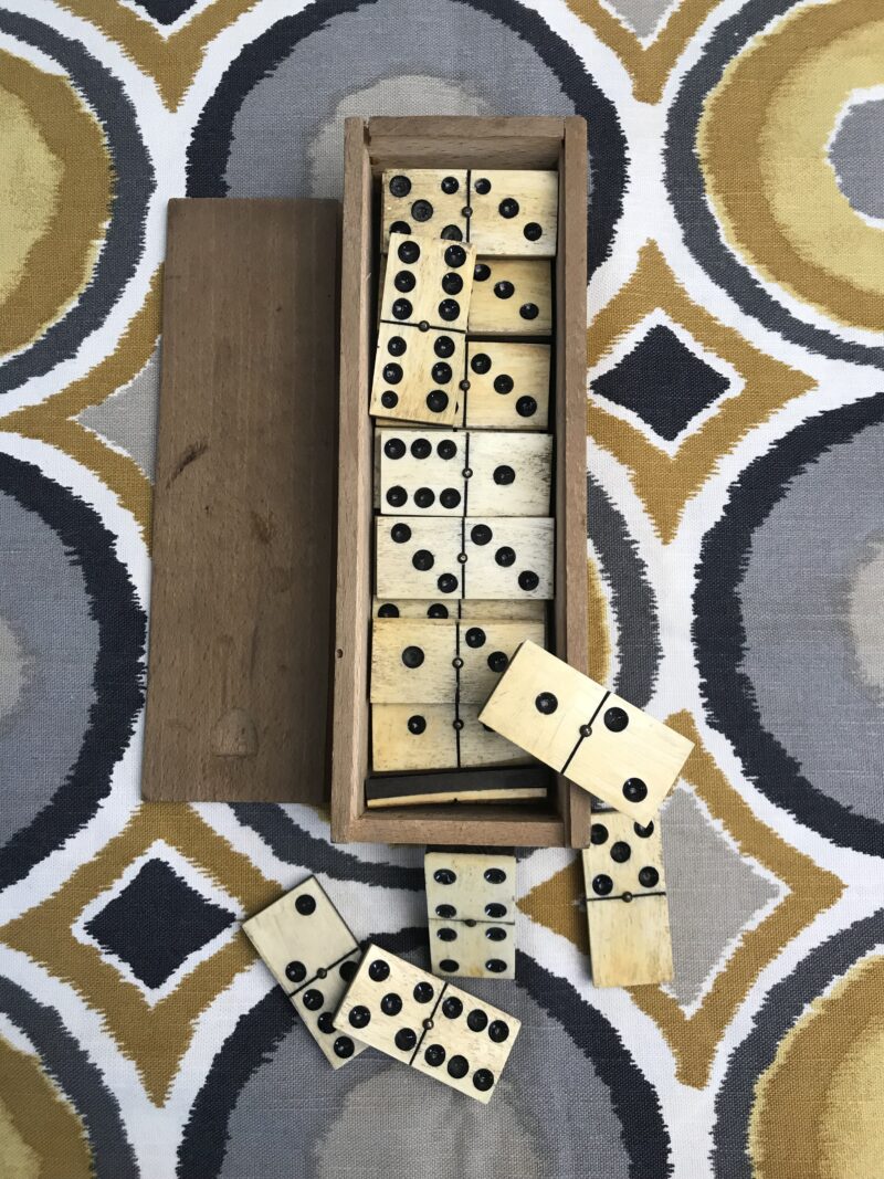 domino os, corne ancien