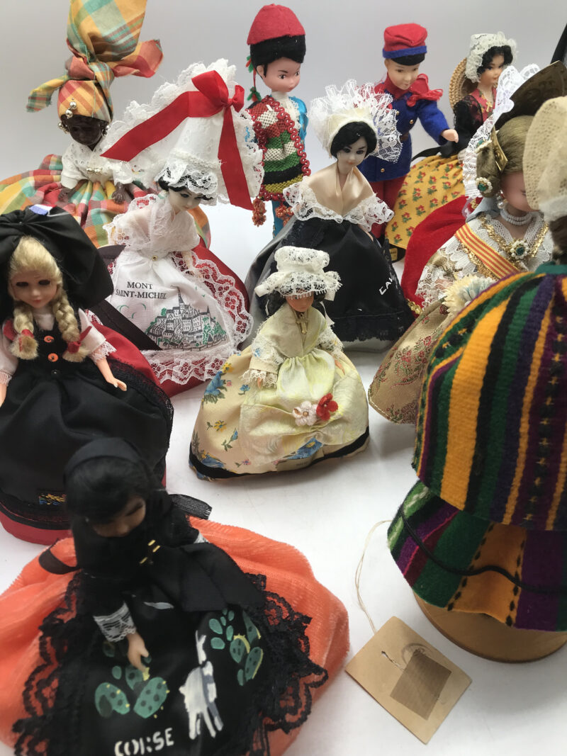 Lot 1 collection de poupées de voyage – Image 31