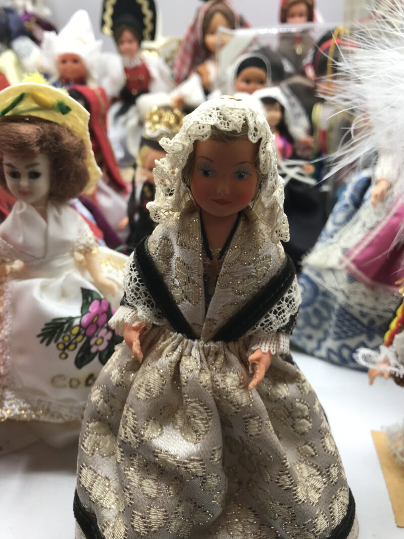 Lot 2 collection de poupées de voyage – Image 4