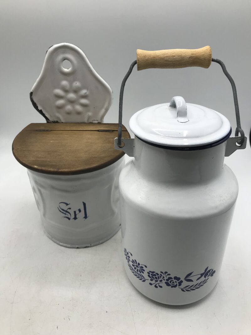Lot de deux pièces en émail blanc – Image 4