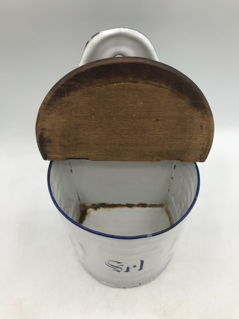 Lot de deux pièces en émail blanc – Image 6
