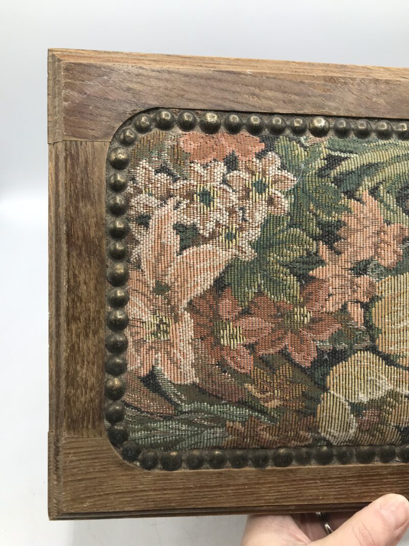 Petit tabouret point de croix vintage – Image 5