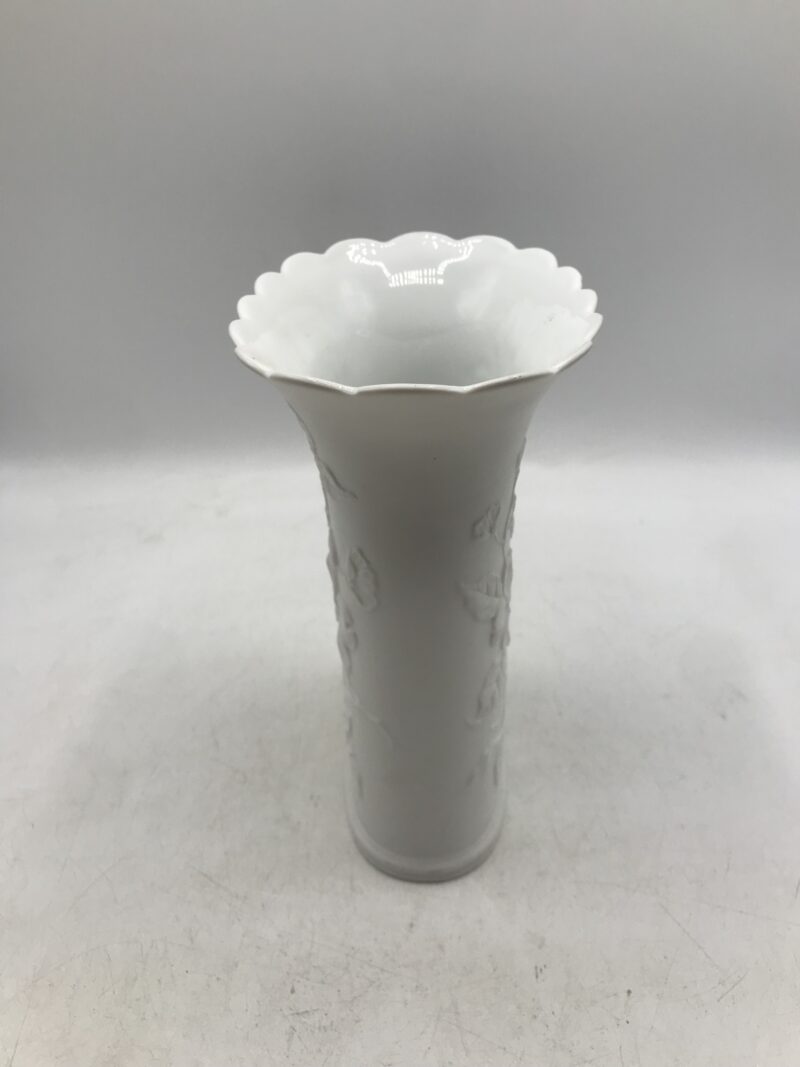 Vase en biscuit décor floral – Image 6