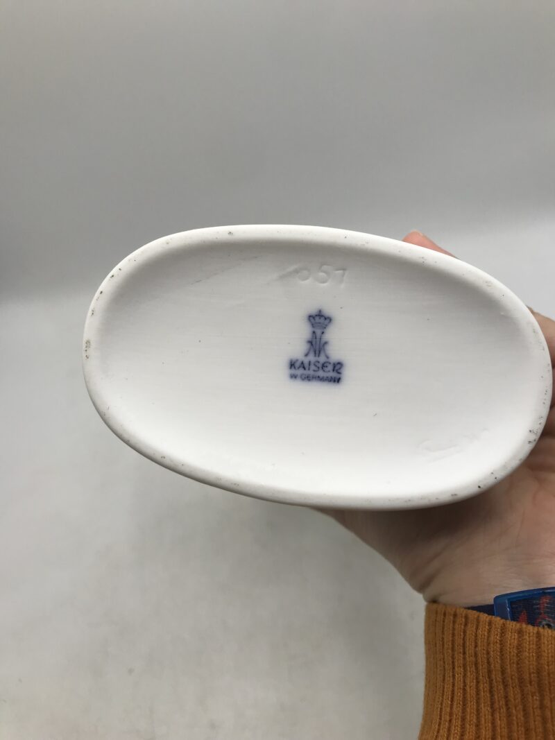 Vase en biscuit décor floral – Image 8