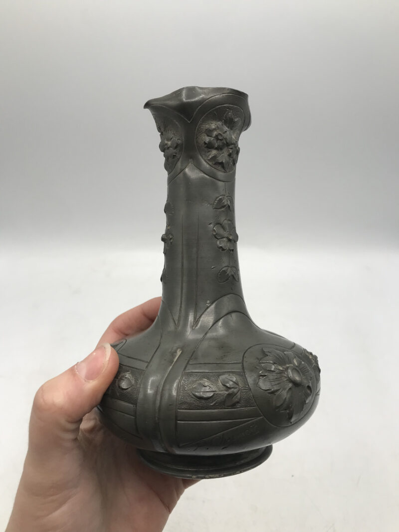 Duo de vase étain Art nouveau – Image 17