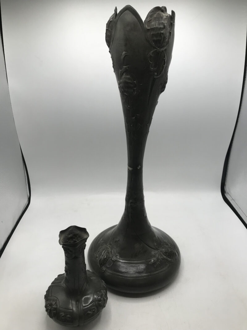 Duo de vase étain Art nouveau – Image 18