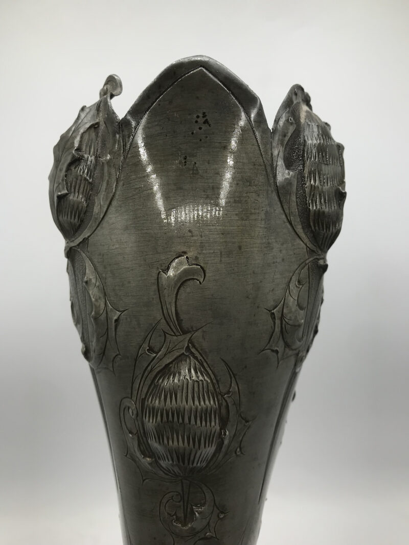 Duo de vase étain Art nouveau – Image 9