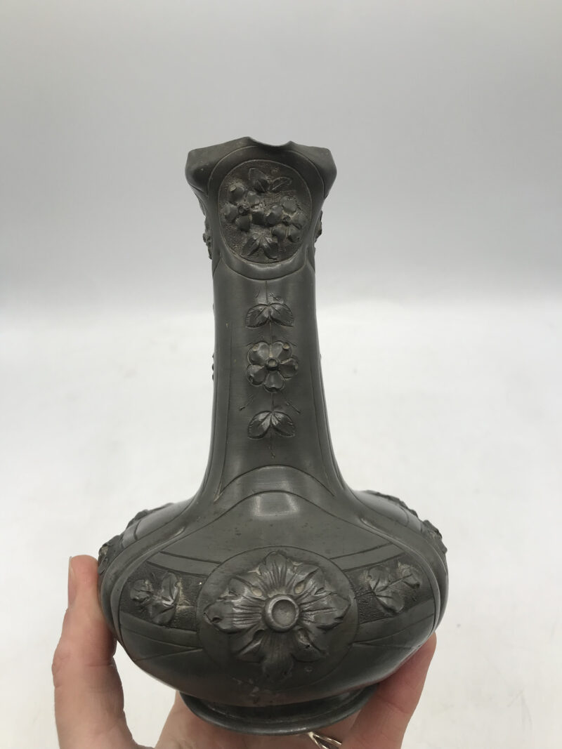 Duo de vase étain Art nouveau – Image 10