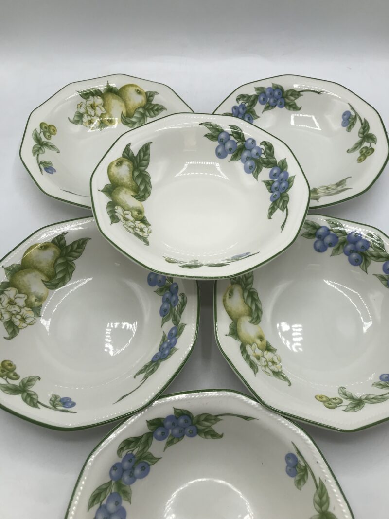 Lot de 7 assiettes creuses Churchill – Image 4