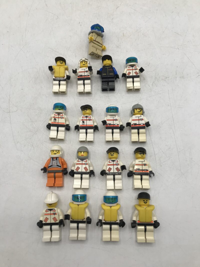 Lot de 17 personnages Lego vintage – Image 4