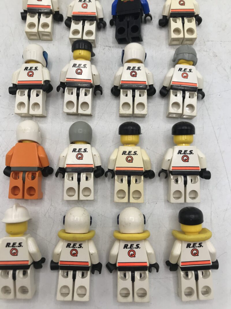 Lot de 17 personnages Lego vintage – Image 9