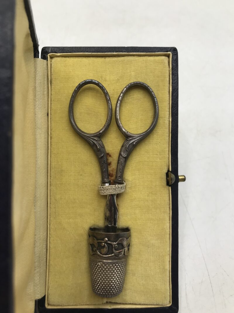 Nécessaire de couture ancien – Image 6