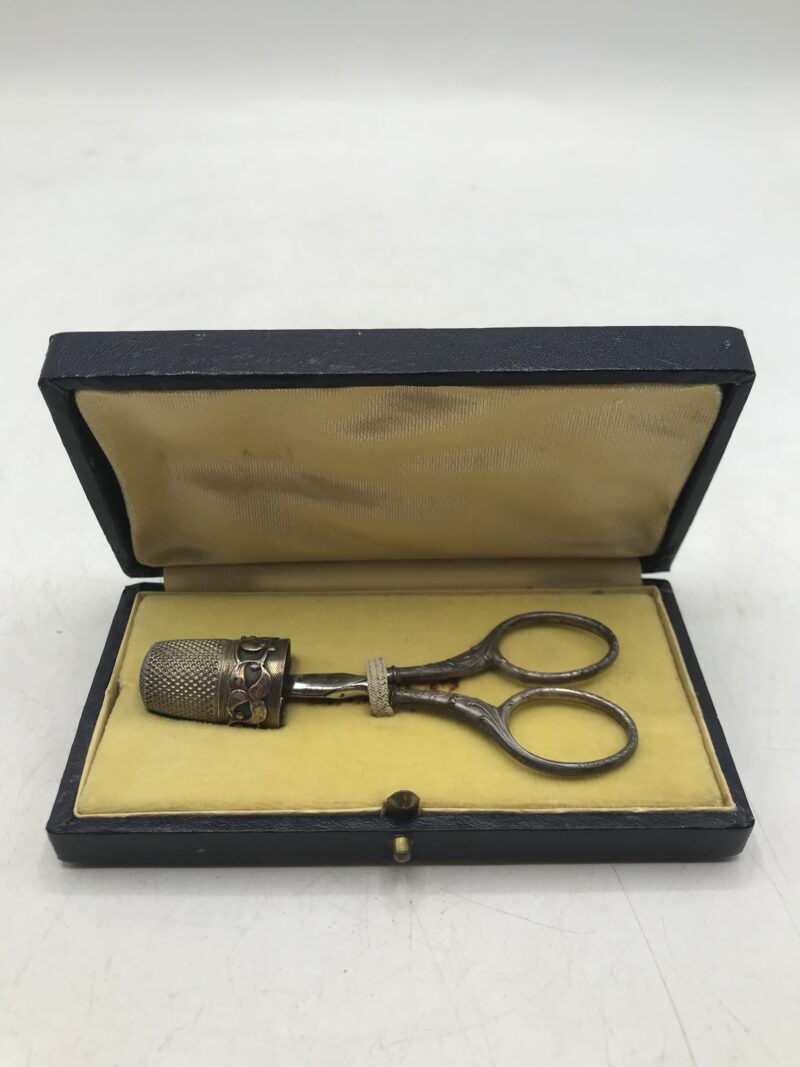 Nécessaire de couture ancien – Image 8