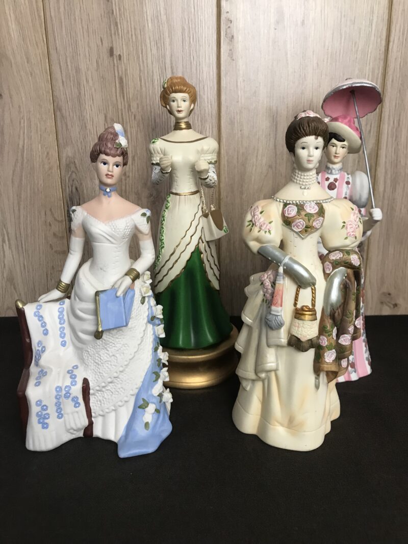 lot de 4 Miss Albee Avon collection
