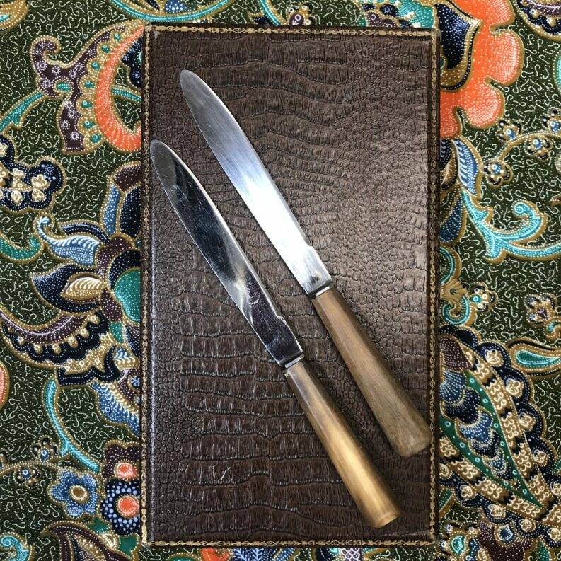 Set de 12 couteaux "Pégase" vintage