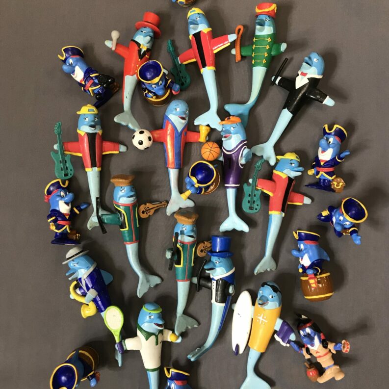 Lot de 25 figurines Dolfi Novotel vintage