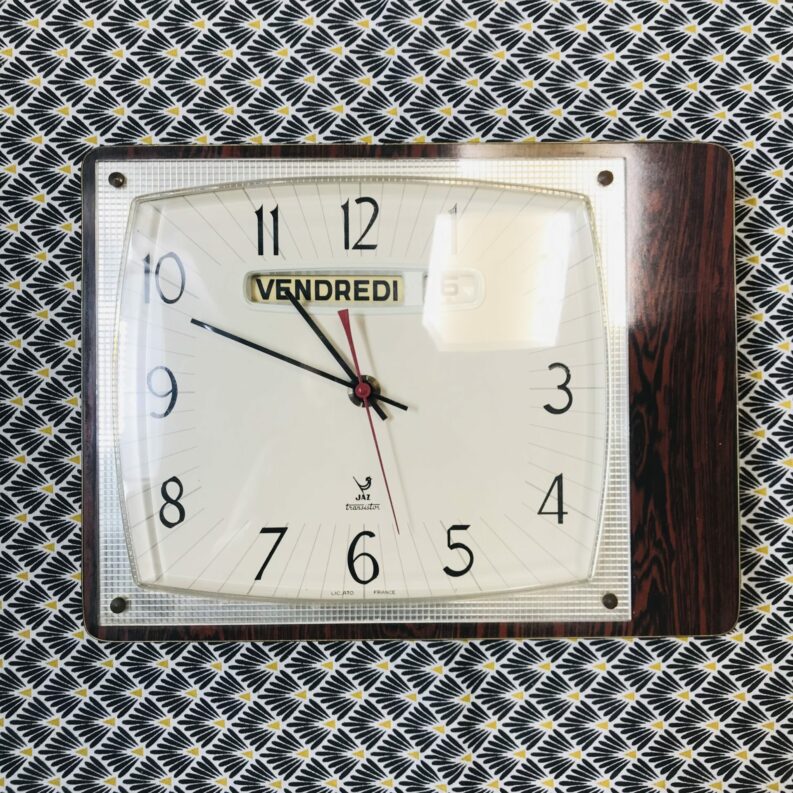 Ancienne horloge Jaz transistor