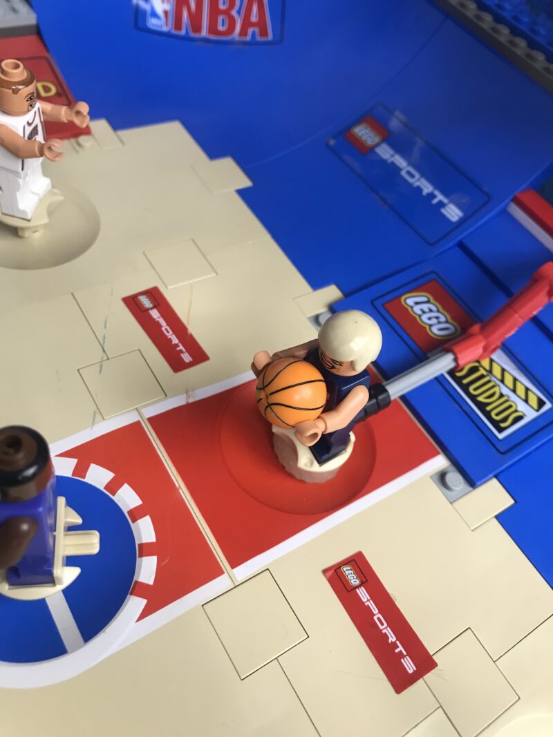 LEGO Ultimate NBA Arena 3433 – Image 2