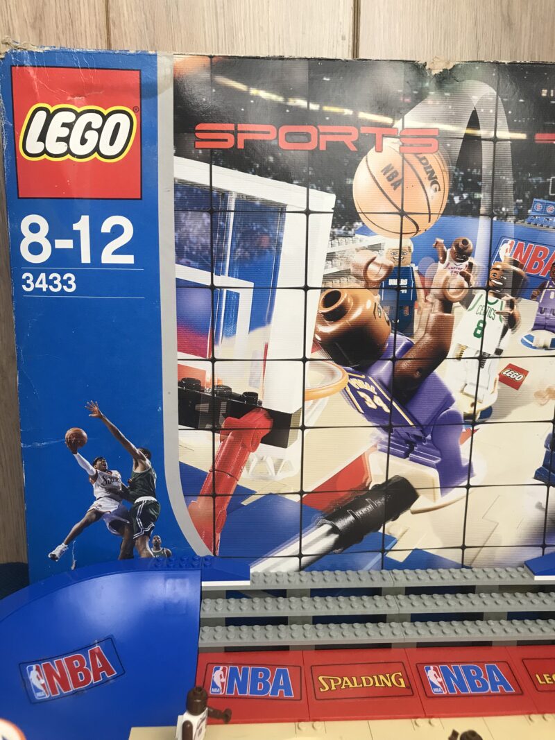 LEGO Ultimate NBA Arena 3433 – Image 8