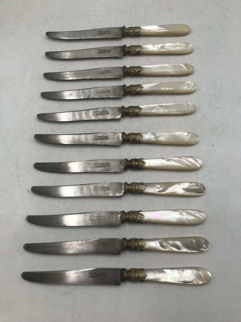 Ménagère de 11 couteaux nacre – Image 2