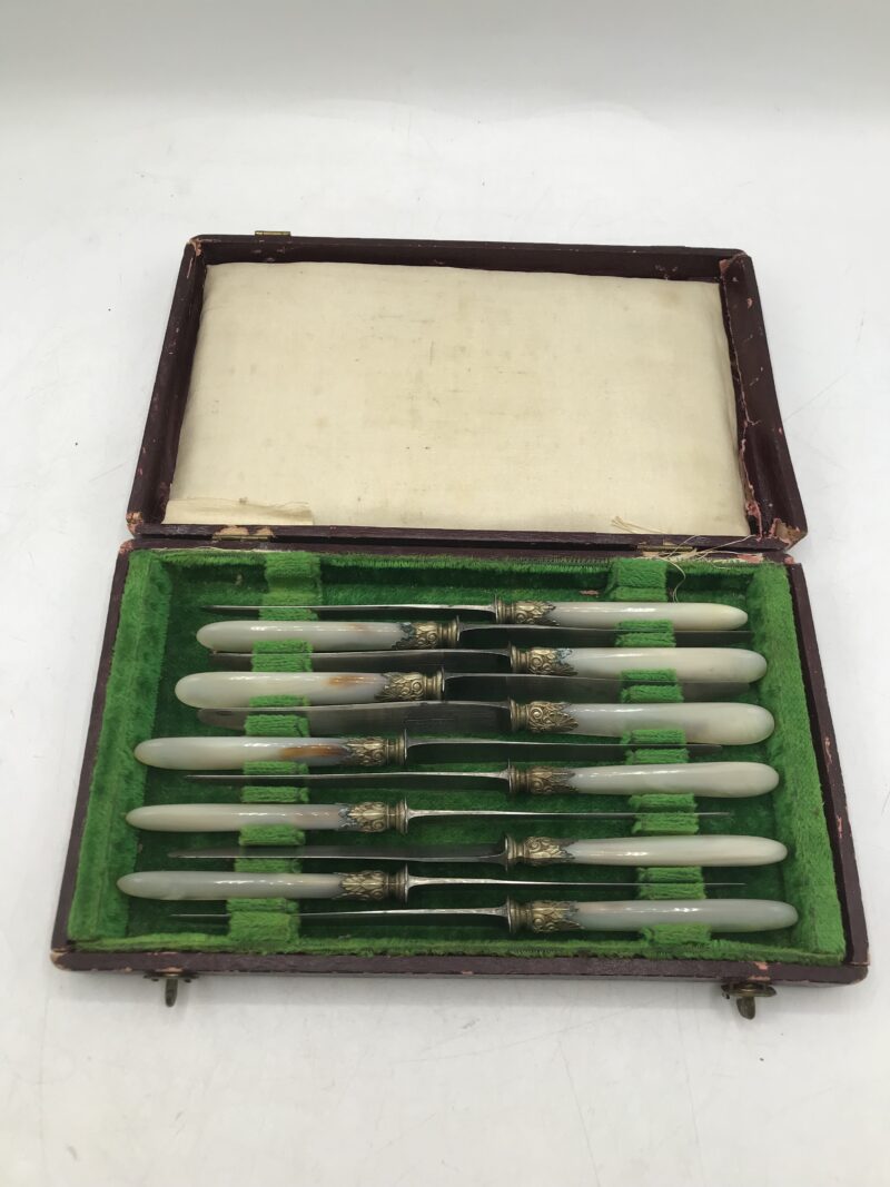 Ménagère de 11 couteaux nacre – Image 6