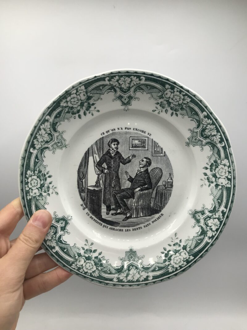 Composition de 8 assiettes “Parlantes” – Image 12