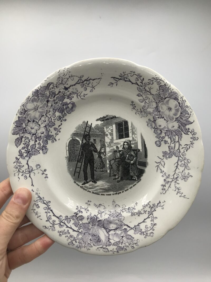 Composition de 8 assiettes “Parlantes” – Image 5