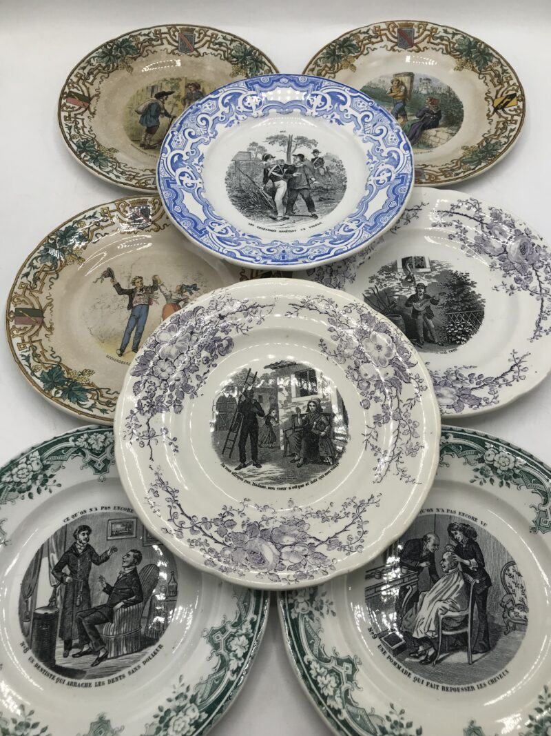 Composition de 8 assiettes “Parlantes” – Image 8