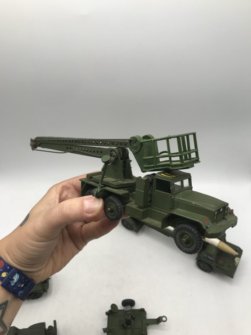 Lot de 8 voitures anciennes Dinky Toys – Image 2