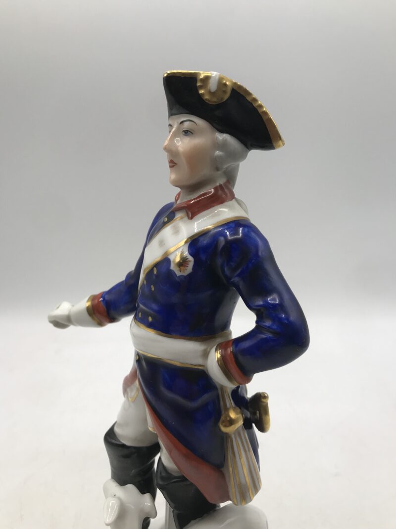Statue en porcelaine "Frederick" – Image 7