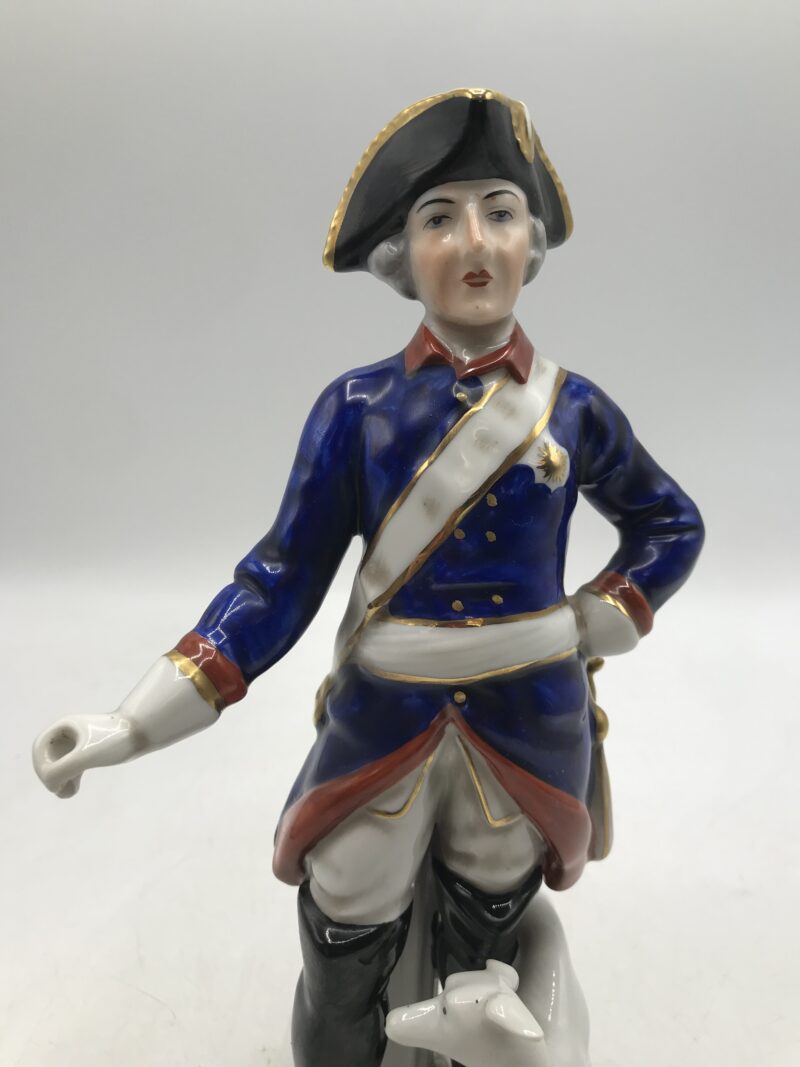 Statue en porcelaine "Frederick" – Image 8