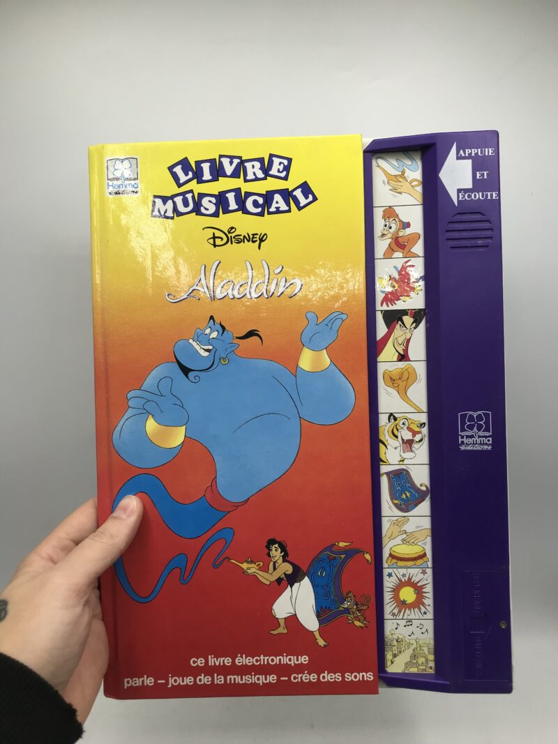 Lot de livre musical Disney vintage – Image 8