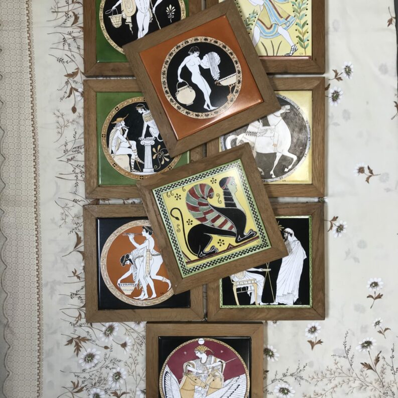 Lot de 9 cadres style grecque