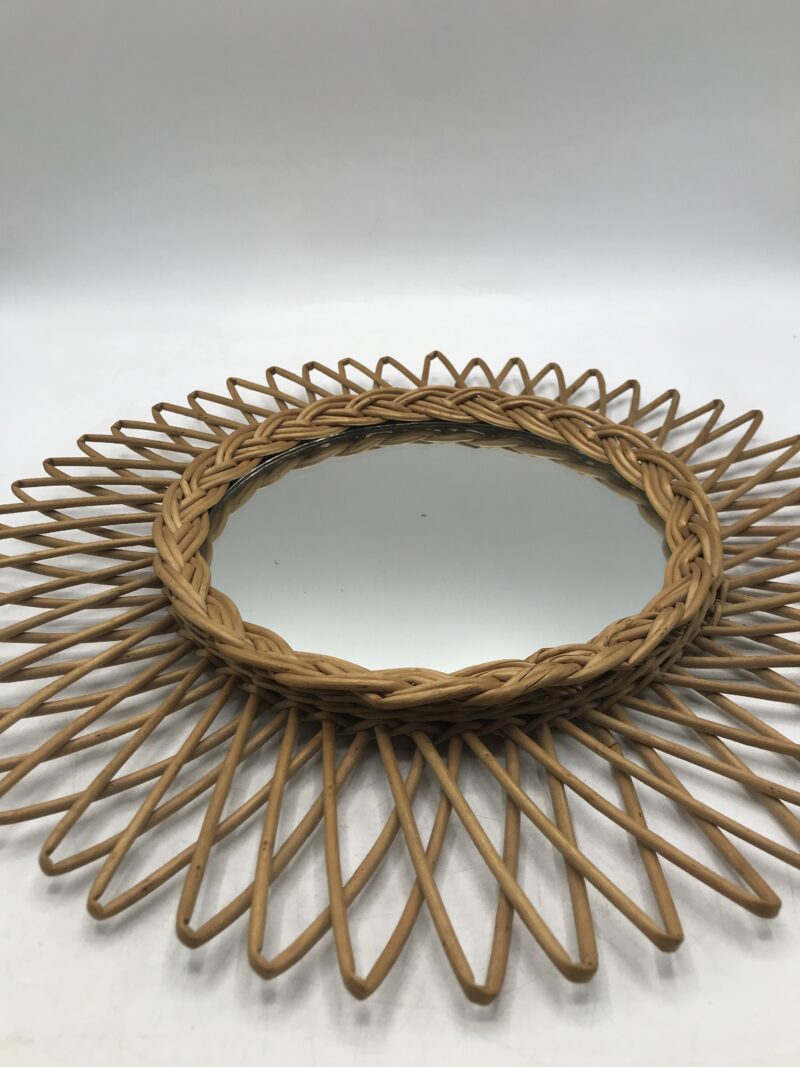 Miroir rond en rotin "Soleil" – Image 6