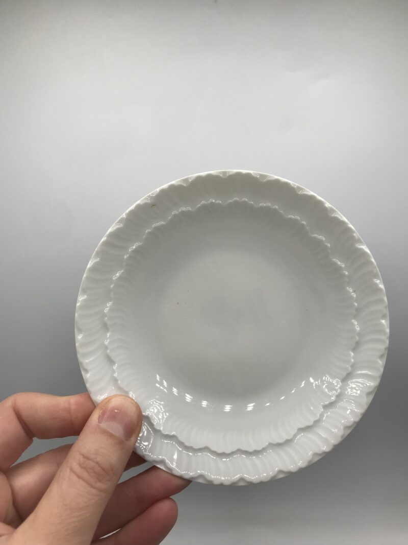 Lot 12 sous tasses Limoges "Volute" – Image 3