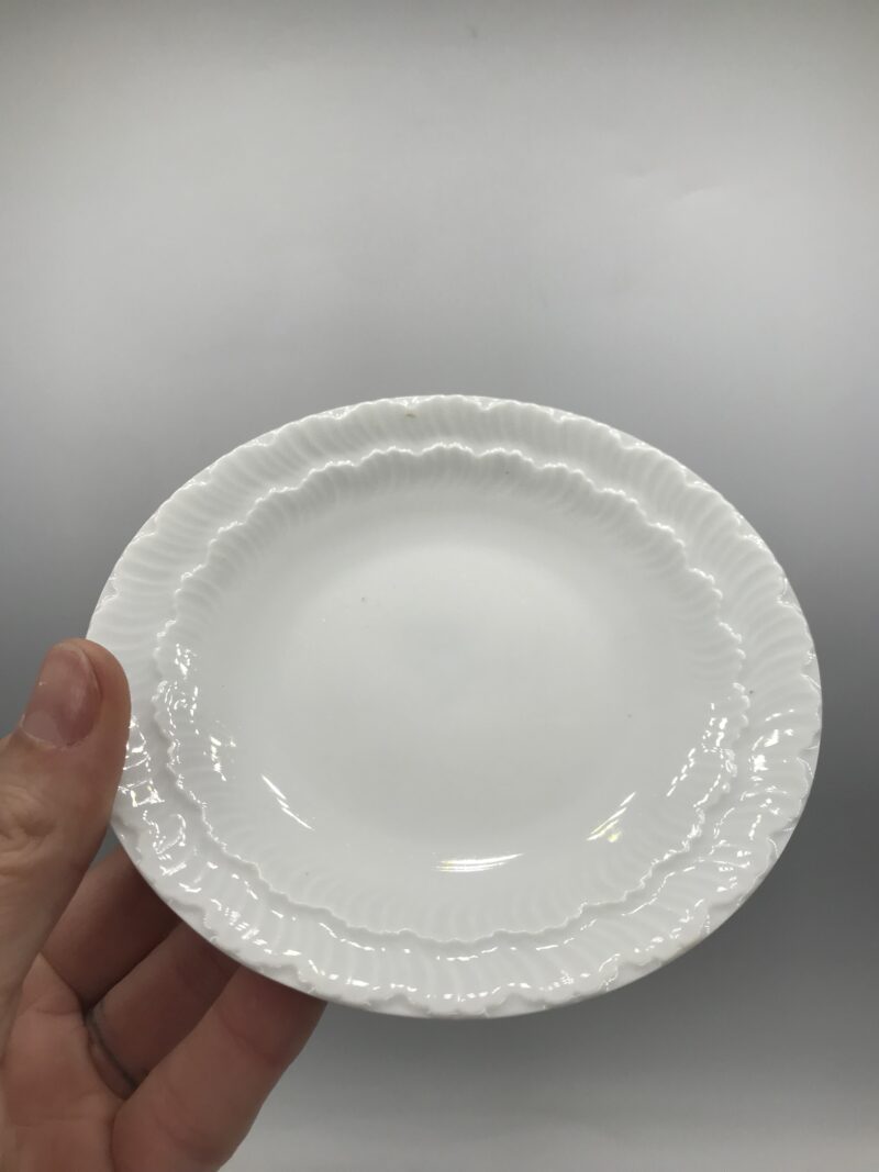 Lot 12 sous tasses Limoges "Volute" – Image 4