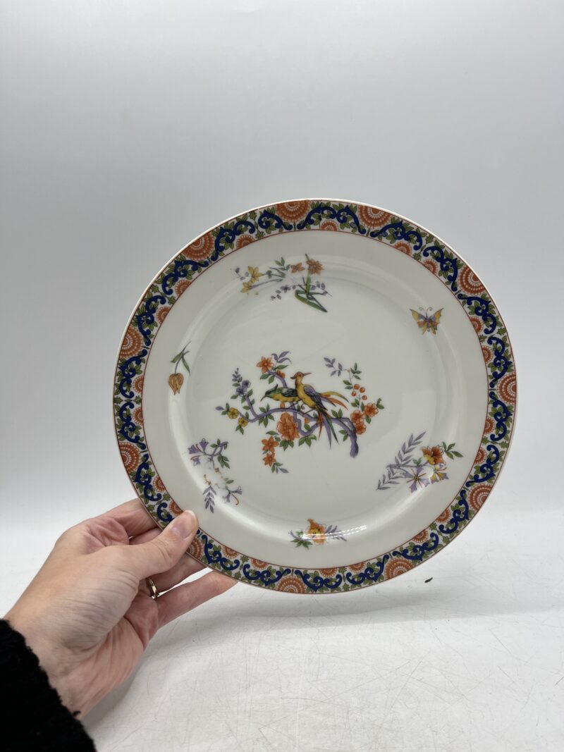 Lot 12 assiettes anciennes en porcelaine de Limoges – Image 3